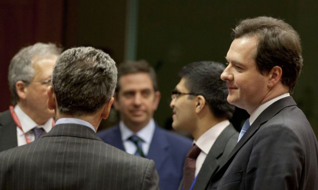 Απομονωμένη η Βρετανία στην ΕΕ για το πλαφόν στα μπόνους τραπεζιτών